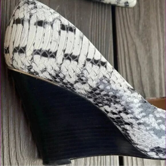 Coach black and white snakeskin wedge heel Orchard 8.5 - Picture 3 of 9